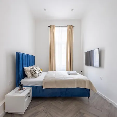 Apartment Cozy Downtown 2bedrm W' Peacefull Neighborhood