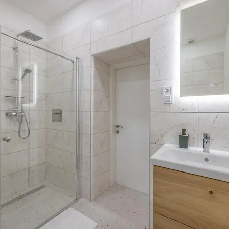 Apartman Cozy Downtown 2bedrm W' Peacefull Neighborhood